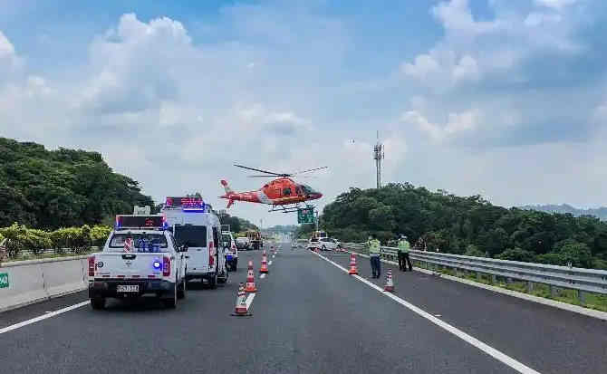 沙坪坝区高速公路汽车救援案例
